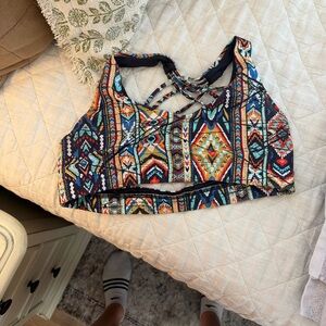 Printed Strappy Sports Bra - Multicolor